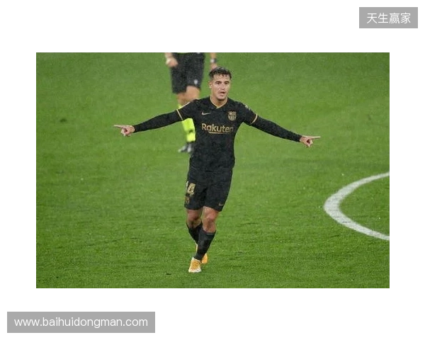 巴萨官方：莱万左眼眶骨折，将缺席对阵马竞的比赛